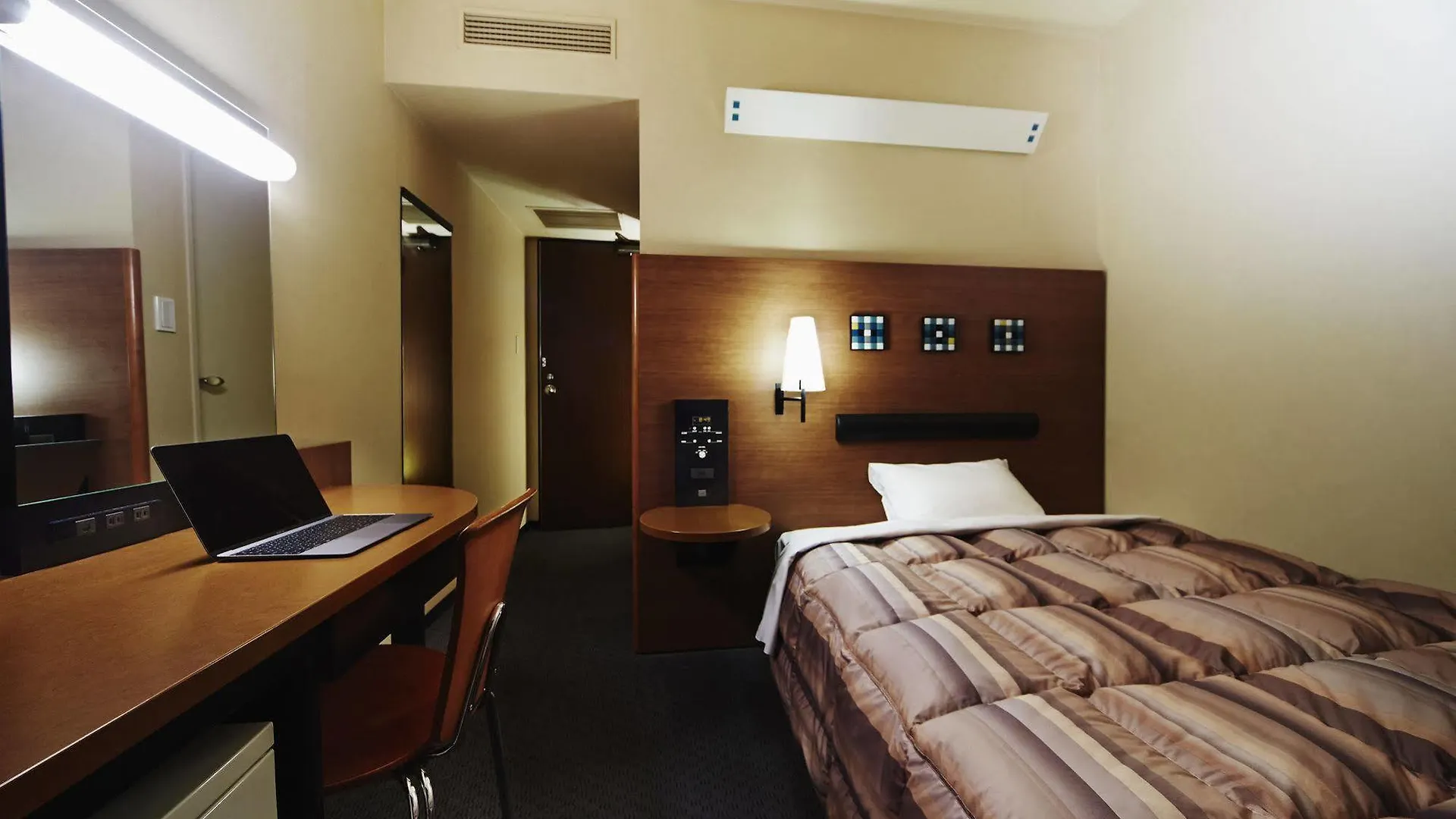 Rihga Place Higobashi Ōsaka Hotel